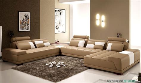 Salón Con Sofá En Color Marrón Claro Beige Living Rooms Modern Sofa