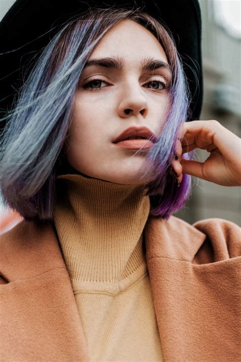 Pensez à éclaircir légèrement vos pointes façon le blond vénitien, le roux, le châtain et (oui mesdames) l'orange seront les couleurs les plus travaillées cet hiver. 1001 + idées pour être au top de la tendance coiffure ...
