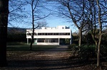 KAKI AFONSO | Arquitetura: Villa Savoye. Le Corbusier.1930. Poissy. França