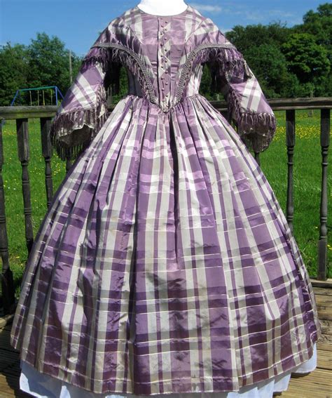 A Fabulous Antique Early Victorian Purple Lavender And Silver Checked