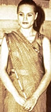 Hollywood actress reese witherspoon's photograph has also been used to claim it is the image of a young sonia gandhi as a bar waitress. Sonia Gandhi - Net Worth, Young Pictures, Cancer Fight ...