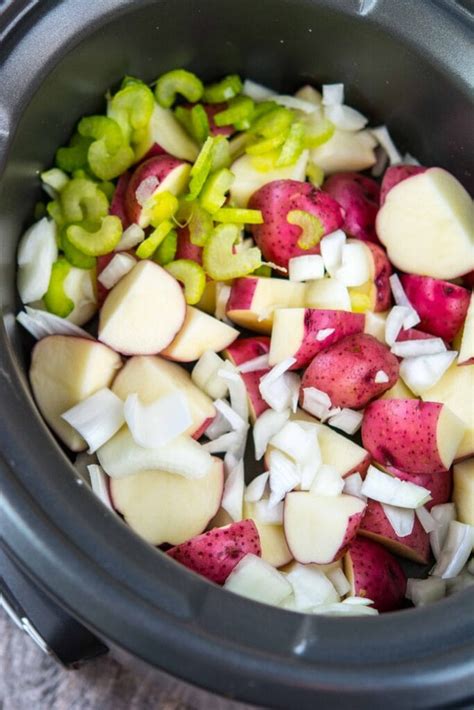 Nothing fancy but mighty fine, especially eaten at the nearby. Slow Cooker Clam Chowder - Slow Cooker Gourmet