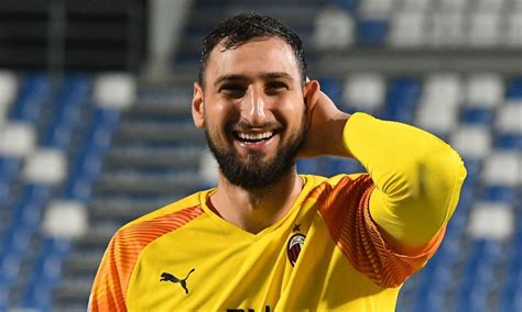 Long considered one of italy's most exciting prospects, and one of the most promising young footballers of his generation, donnarumma is widely regarded as the . Donnarumma alla Juve a parametro zero: Raiola vede l ...