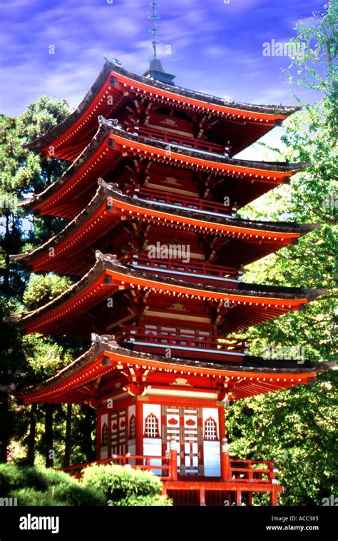 Japanese Pagoda In Garden Stock Photo Alamy