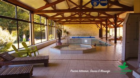 Domaine Laborde une piscine intérieure avec sauna et spa naturiste Naturisme TV