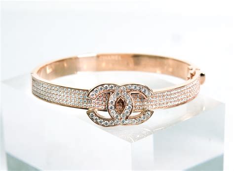 Lot 18k Rose Gold Chanel Logo Diamond Bracelet