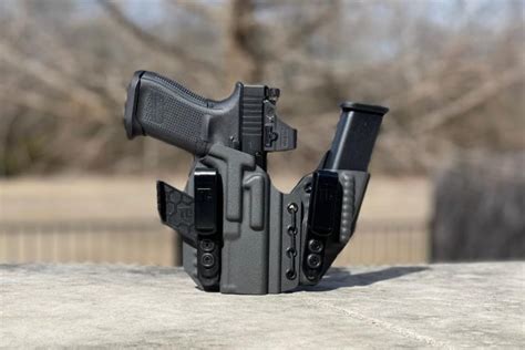 Best Pocket Holsters A Guide To Pocket Carry 2022 Concealed Carry