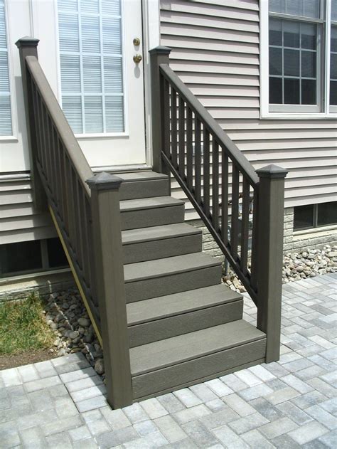 Trex Steps Trex Decking And Steps Outdoor Stair Railing Trex Stairs