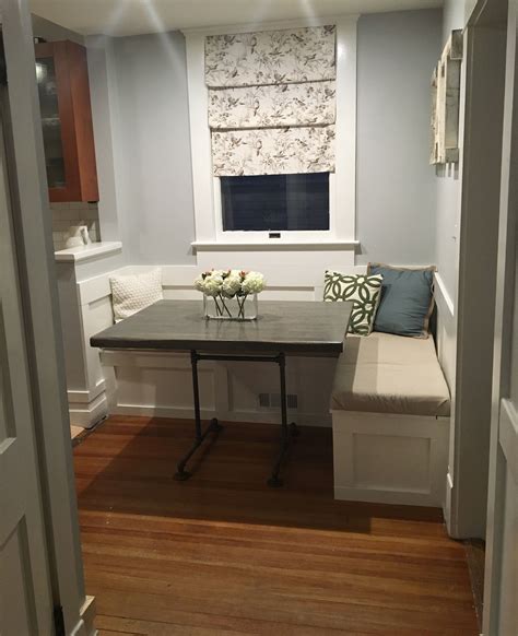 Pin By Sarah Shaw On Decor Ideas Booth Seating In Kitchen Tiny