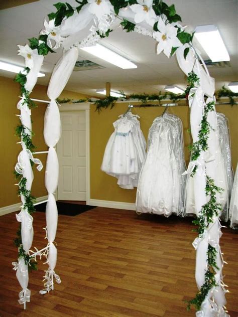 Tips for decorating your home for a wedding to create an unforgettable day. 25 Indoor Wedding Decorations Ideas | Indoor wedding ...