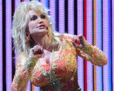 Dolly Parton Does Hip Hop At Recent Show In Los Angeles