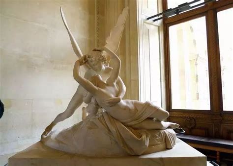 西方艺术介绍——卡诺瓦雕塑“爱神之吻唤起了灵魂之神”