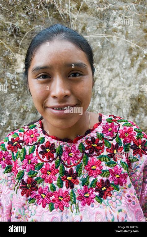 Mujer Maya De Guatemala Fotografía De Stock Alamy
