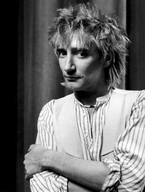 Download Rod Stewart Iconic Singer And Songwriter Wallpaper