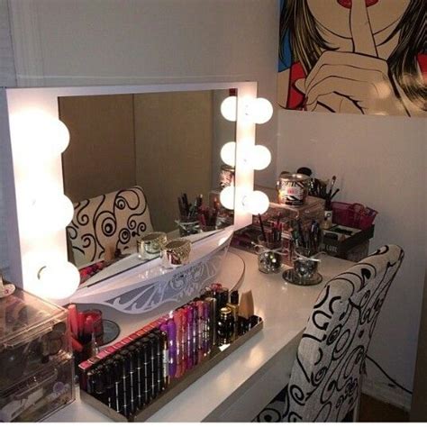 Pin By Jeanee80 On Decor Vanity Ideas Beauty Room Vanity Makeup