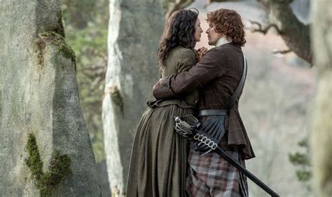 Outlander Can Jamie Fraser Travel Through The Stones Top Movie And Tv