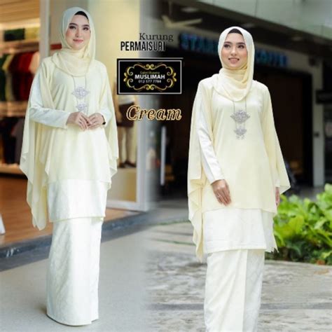 The full style and title in malay is kebawah duli yang maha mulia seri paduka baginda raja permaisuri agong. Baju Viral Permaisuri Agong - BAJUKU