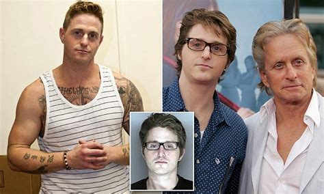 Cameron Douglas May Go Back To Prison For Taking Drugs Daily Mail