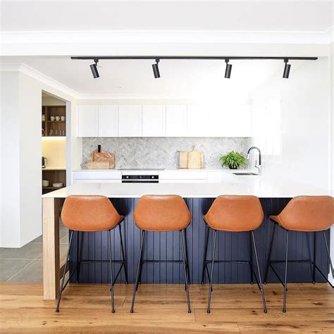 10 Modern Track Lighting Ideas For Your Kitchen