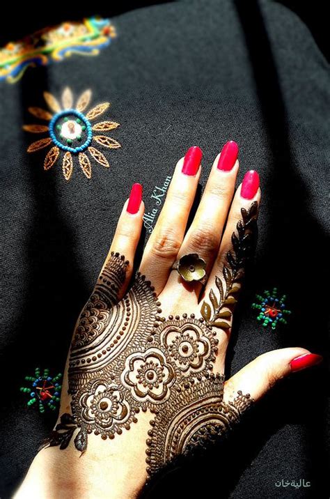 15 Bellísimos Tatuajes De Henna Para Tus Manos Es La Moda