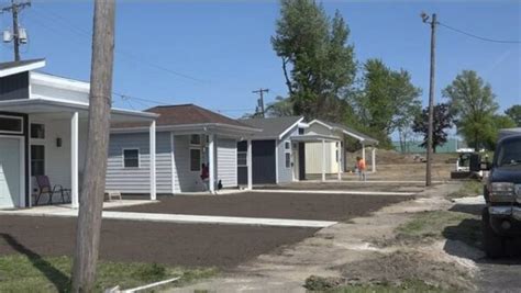 Bluff Street Village Building A Tiny Home Community In Toledo