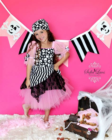 Custom Boutique Pink Pirate Tutu Costume 4 46 99 Via Etsy Disfraz De Pirata Trajes Tutu
