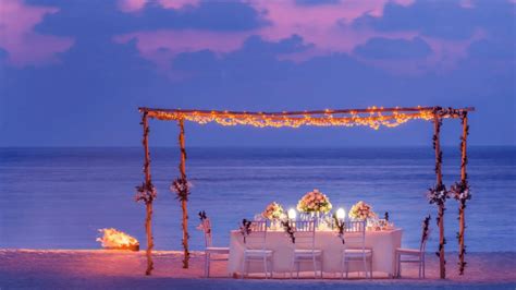 Experience Romantic Candle Light Dinner At St Regis Maldives