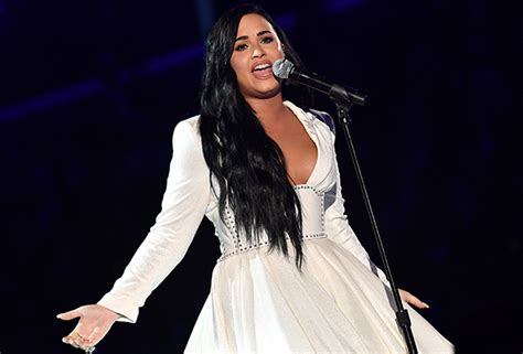 Demi lovato performed her new song anyone at the grammys. Watch Demi Lovato's Performance at the Grammys 2020 [VIDEO ...