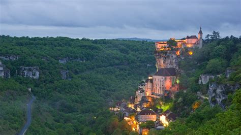 Village De Rocamadour Au Coucher Du Soleil Lot Occitanie Bing Gallery