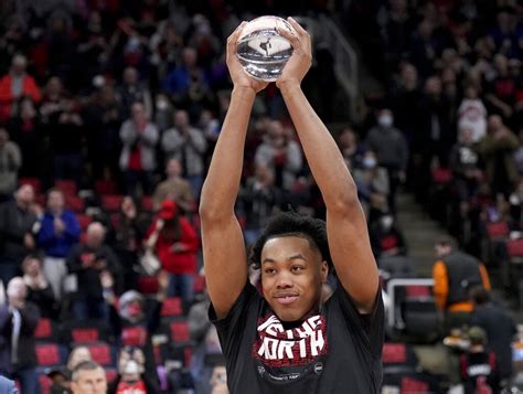 Raptors Barnes Wins Nba Rookie Of The Year Edging Mobley News