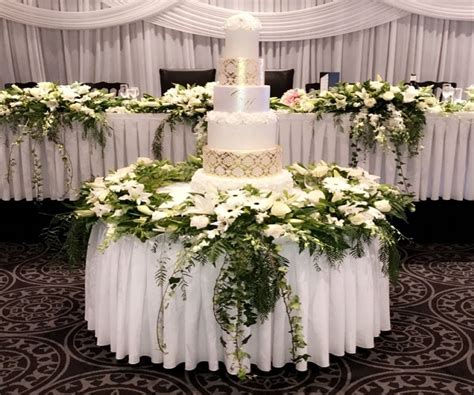 Wedding Cake And Table Decorations Broadmeadows Blooms