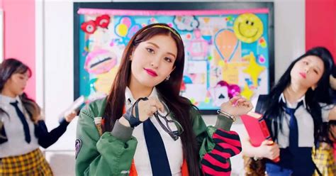 K Pop Star Jeon Somi Announces Comeback With New Single Ecstatic Fans Say We Are Ready Meaww