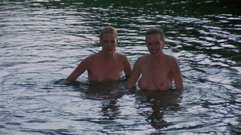 Nude Video Celebs Leigh Harris Nude Lynette Harris Nude Sorceress 1982
