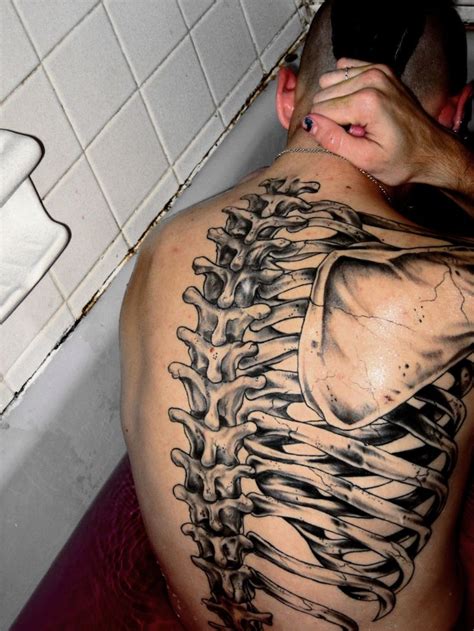 100 Best Tattoos For Men Fashion Trends 2020 Designs For Life In 2020 Brustkorb Tattoos