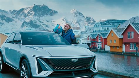Cadillac Lyriq And GMC Hummer EV Star In GM S Super Bowl Ad YouTube