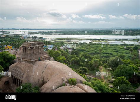 Olakkannesvara Indian Hinduistic Temple In South India Stock Photo Alamy