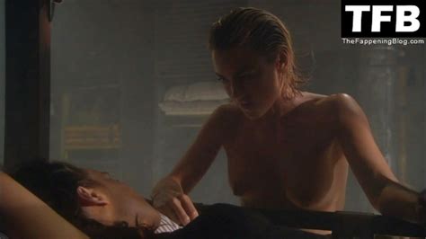 Kelly Carlson Nude Starship Troopers 2 Hero Of The Federation 4 Pics