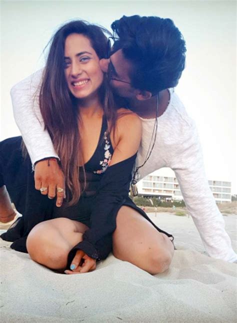 Sargun Mehtas Cute Vacation Photo With Husband Ravi Dubey Sargun