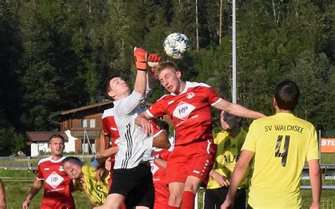 Die wohnung ist nach südwesten ausgerichtet und befindet sich in ruhiger lage auf einer anhöhe mit einer herrlichen aussicht auf den. Fußball Tirol - TFV: Unentschieden beim Seederby Walchsee ...