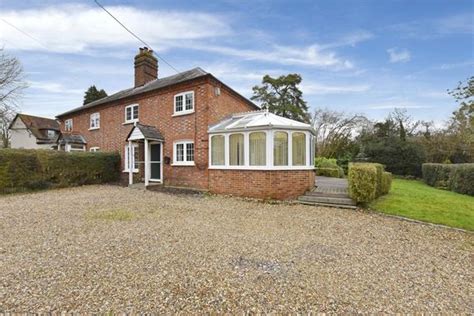 Property Valuation 2 Rose Tree Cottages Stoke Row Henley On Thames