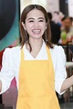 36-year-old Jolin Tsai winked his eyebrows to prove that he had no ...