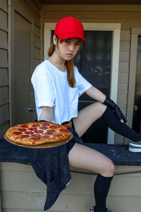 Sivir Cosplay Pizza Delivery Skin R Cosplaygirls