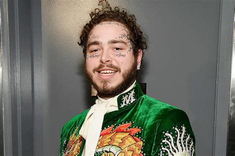 Here Are 30 Of The Funniest Memes Of Post Malone Getting Flashed