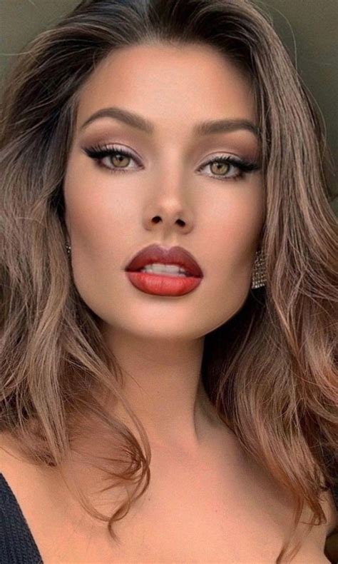 pin by vivien on féminité in 2022 brunette makeup beautiful girl makeup beauty eyes