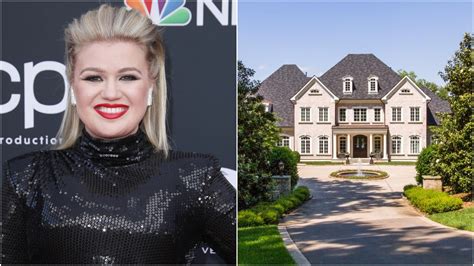 Kelly Clarkson Lists Dreamy Lakeside 75 Million Tennessee Mansion