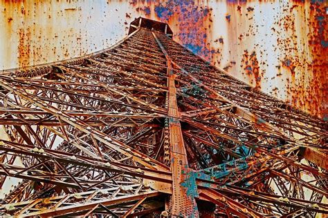 Rusty Background With Eiffel Tower 14 — Stock Photo © Florin1961 90975452