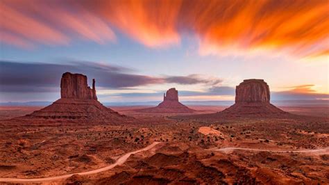 Monument Valley Navajo Tribal Park West And East Mitten Buttes Backiee