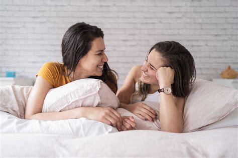 3 myths about lesbian chat line women debunked goldposter
