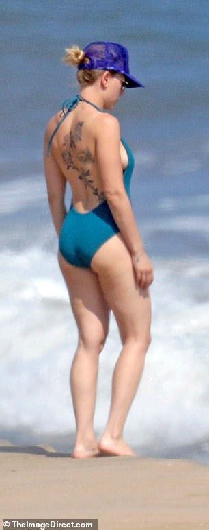 Scarlett Johansson Flaunts Her Beach Body And Back Tattoos