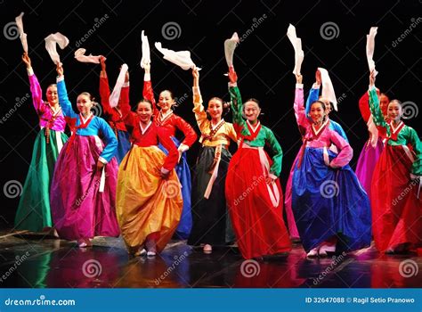 Performance Of Busan Korean Traditional Dance Editorial Image